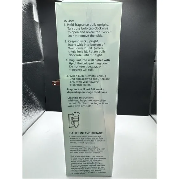 Bath & Body Works Wallflowers White Barn Candle Cucumber Melon Retired Rare NIP‎ - Picture 4 of 4
